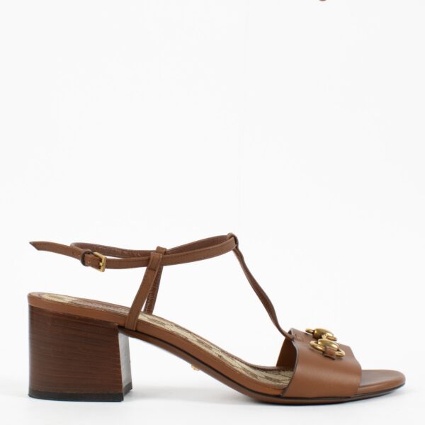 Shop safe online at  Replica Handbags in Antwerp, Brussels and Knokke these 100% authentic second hand Gucci Brown Leather Sandals - size 38