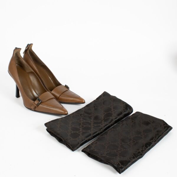 Gucci Brown Leather Buckle Pointy-Toe Pumps — Size 37.5 