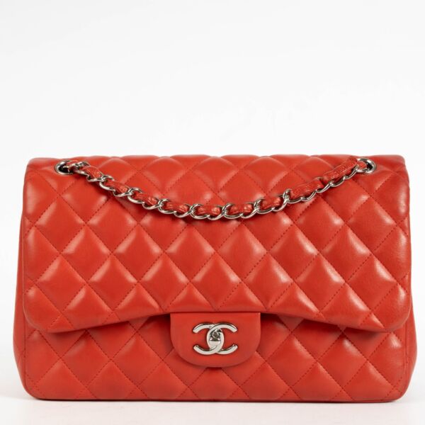 Shop the authentic Chanel Red Lambskin Large / Jumbo Classic Flap Bag second hand on Replica Shoes .
